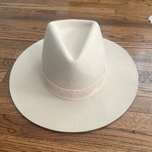 Lack of Color Benson Tri in cream, brand new never worn